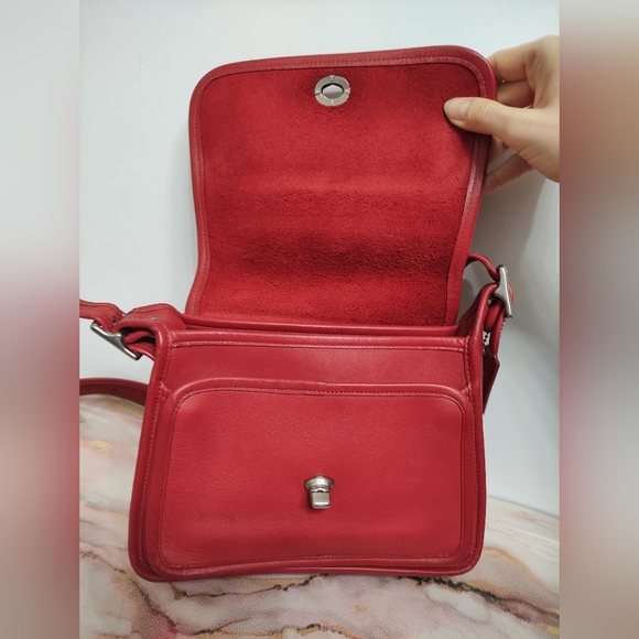 Vintage Coach Rambler's Legacy 9061 Red Nickel Hardware - Picture 8 of 16